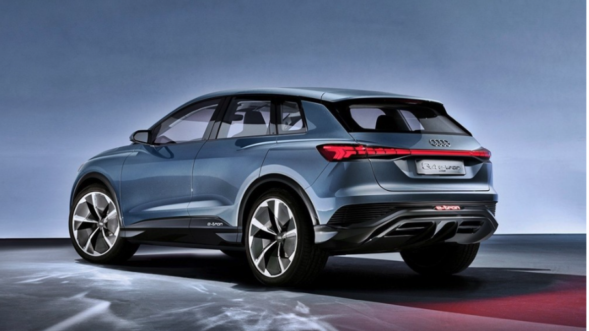 Φουλ ηλεκτρική επίθεση από την Audi