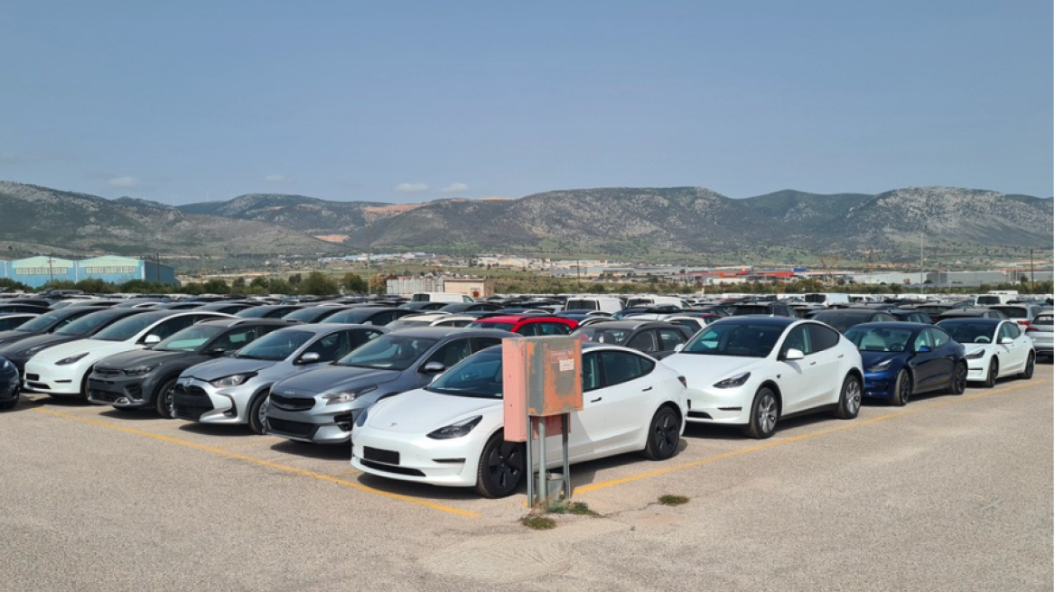 Το αυτοκίνητο στην Ελλάδα καλά κρατεί