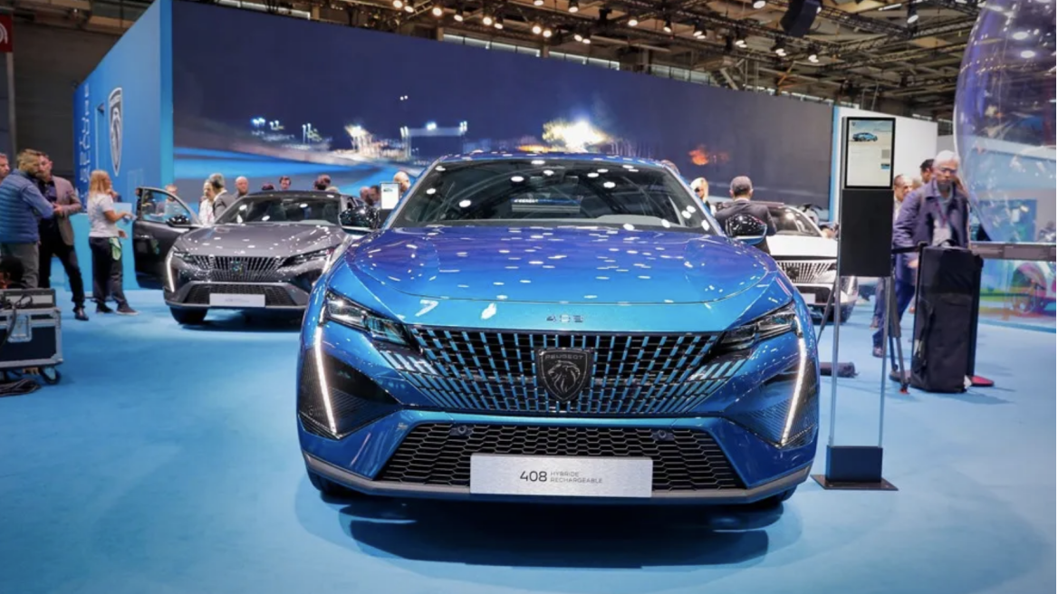 Παγκόσμια πρεμιέρα στο Παρίσι για το νέο Peugeot 408