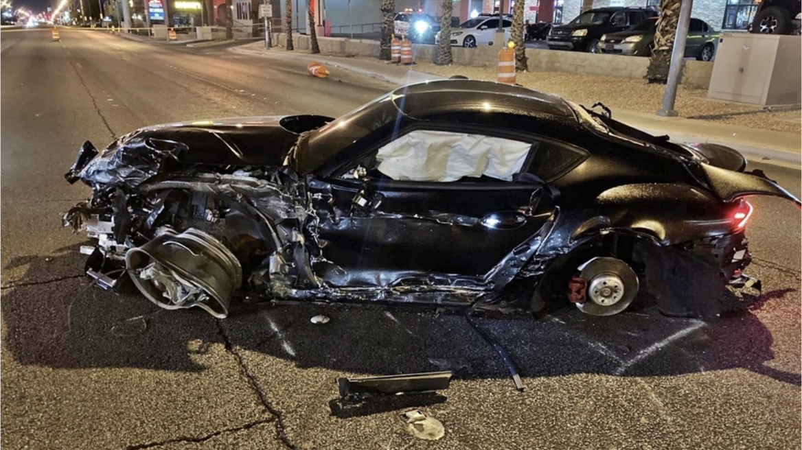 Μια κόντρα με ζημιές σε επτά αυτοκίνητα (+video)