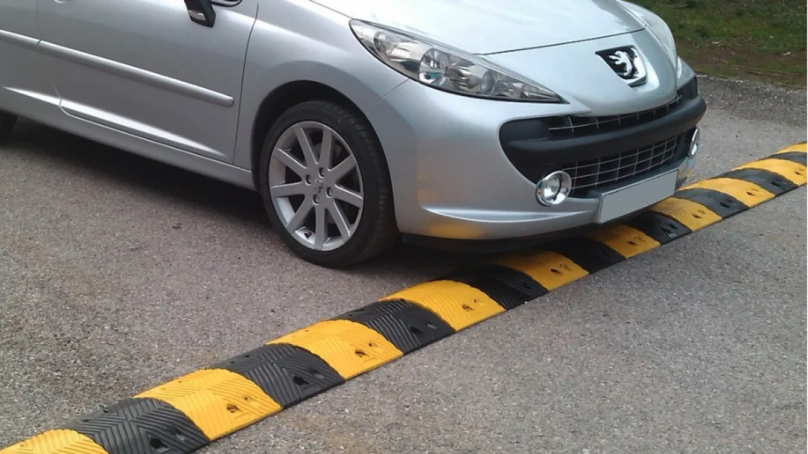 Τελικά επιτρέπονται τα σαμαράκια στους δρόμους;