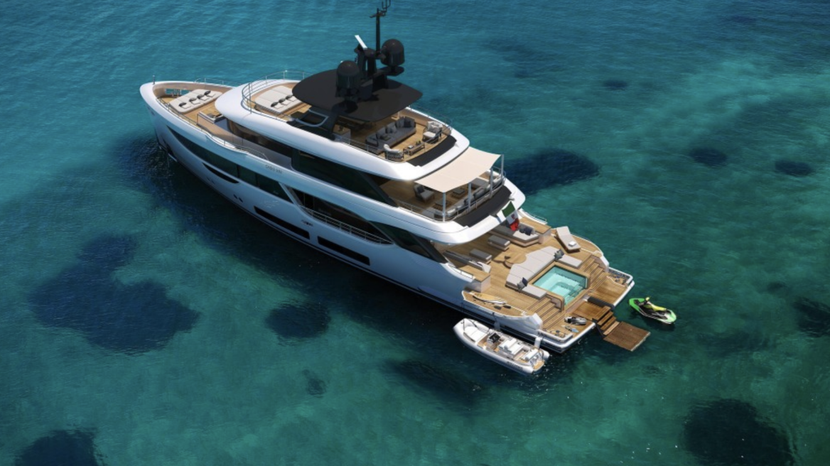 Και γόης και με νέο απίστευτο γιοτ!