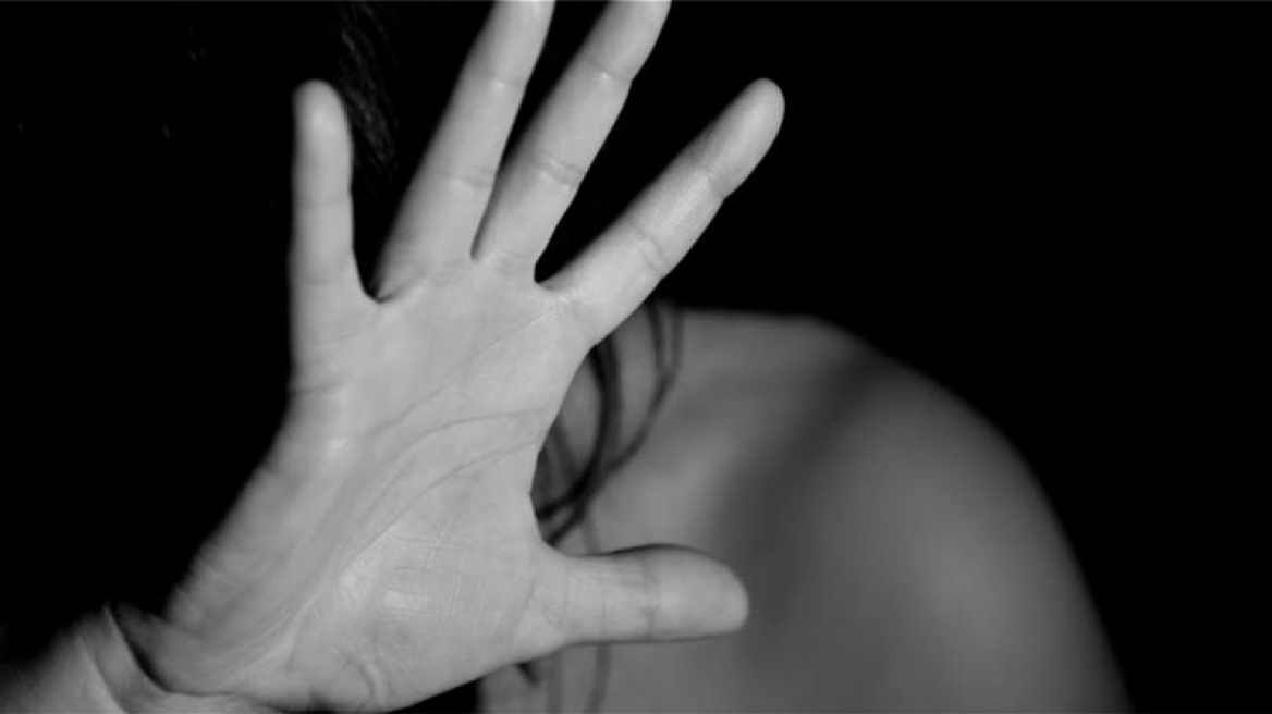 Ενδοοικογενειακή βία - Κρήτη: Ποινή-χάδι για 53χρονο που κακοποιούσε επί 11 χρόνια τη σύζυγό του - Αφέθηκε ελεύθερος