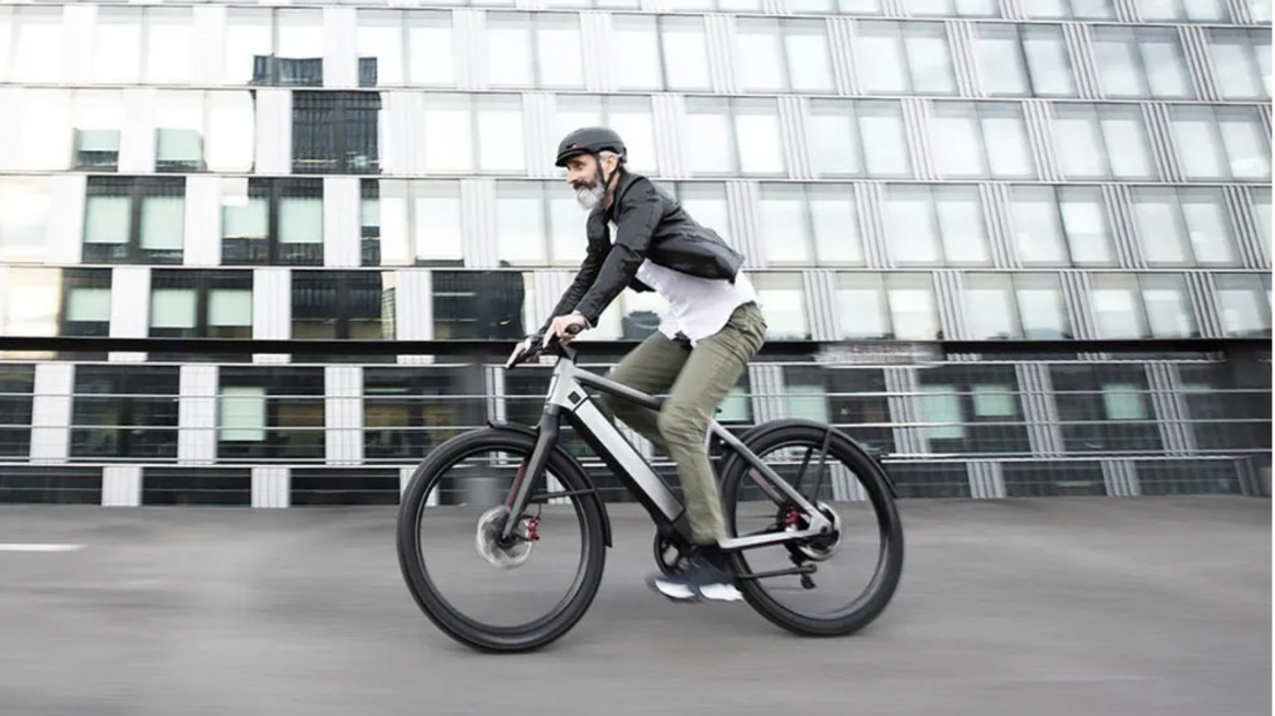 Γιατί 1 στους 3 περπατάει περισσότερο ή κάνει ποδήλατο;