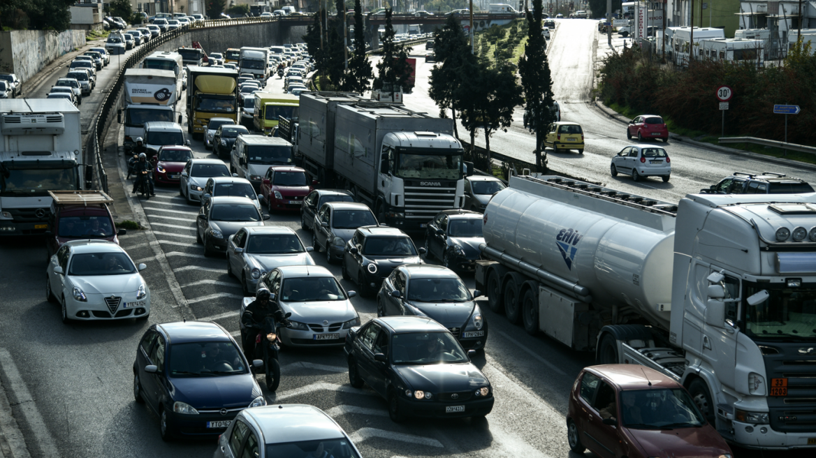 Κίνηση στους δρόμους: Μικροκαθυστερήσεις στο ανοδικό ρεύμα του Κηφισού