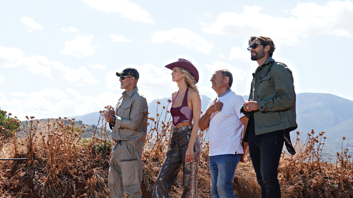 GNTM 5: Οι διαγωνιζόμενες καλούνται να «ξεκολλήσουν» το αυτοκίνητο από τις λάσπες στη νέα φωτογράφιση