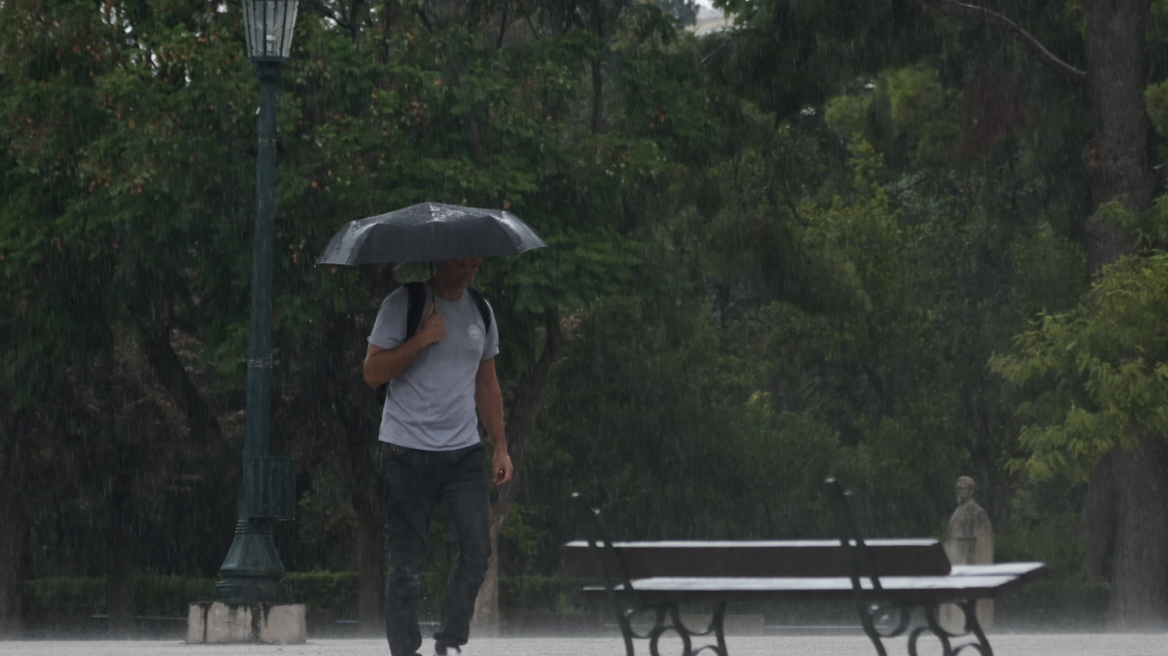 Καιρός: Προς τα πού κινείται η κακοκαιρία - Προειδοποίηση για ισχυρά φαινόμενα σε Ιόνιο και Κρήτη