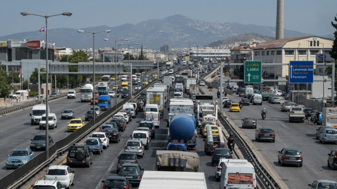 Κίνηση στους δρόμους: Πού έχει μποτιλιάρισμα τώρα