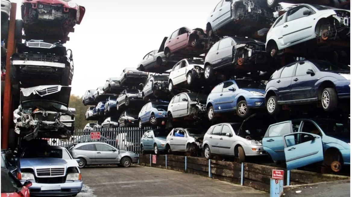Στο στόχαστρο των Αρχών οι εταιρείες ανακύκλωσης ΙΧ