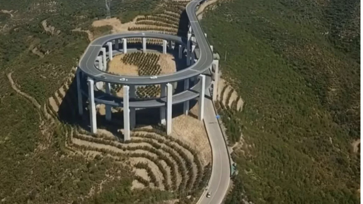 Αυτός είναι ο πιο τρομακτικός αυτοκινητόδρομος στον κόσμο (+video)