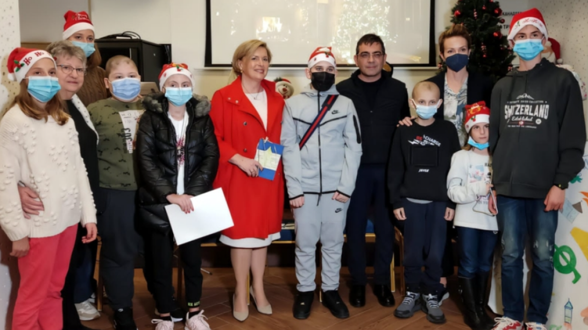 Υπουργείο Υγείας: Κοντά στα παιδιά της «Φλόγας» - Η δέσμευση της Μίνας Γκάγκα