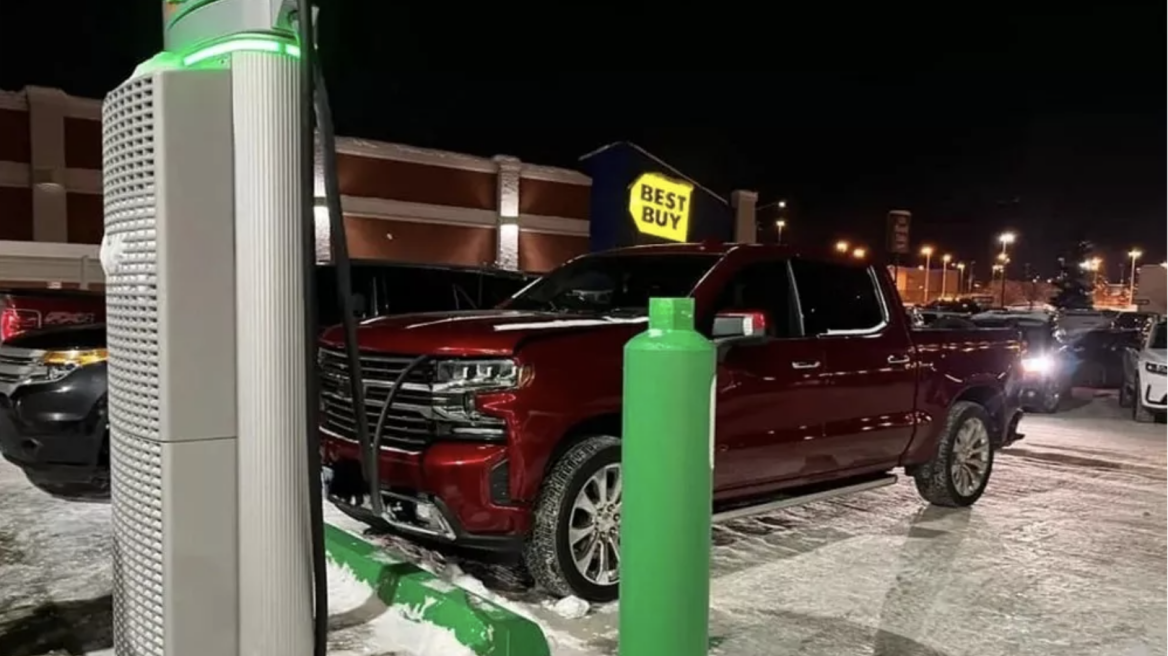 Δείτε τι σκαρφίστηκε ο… πονηρίδης του μήνα