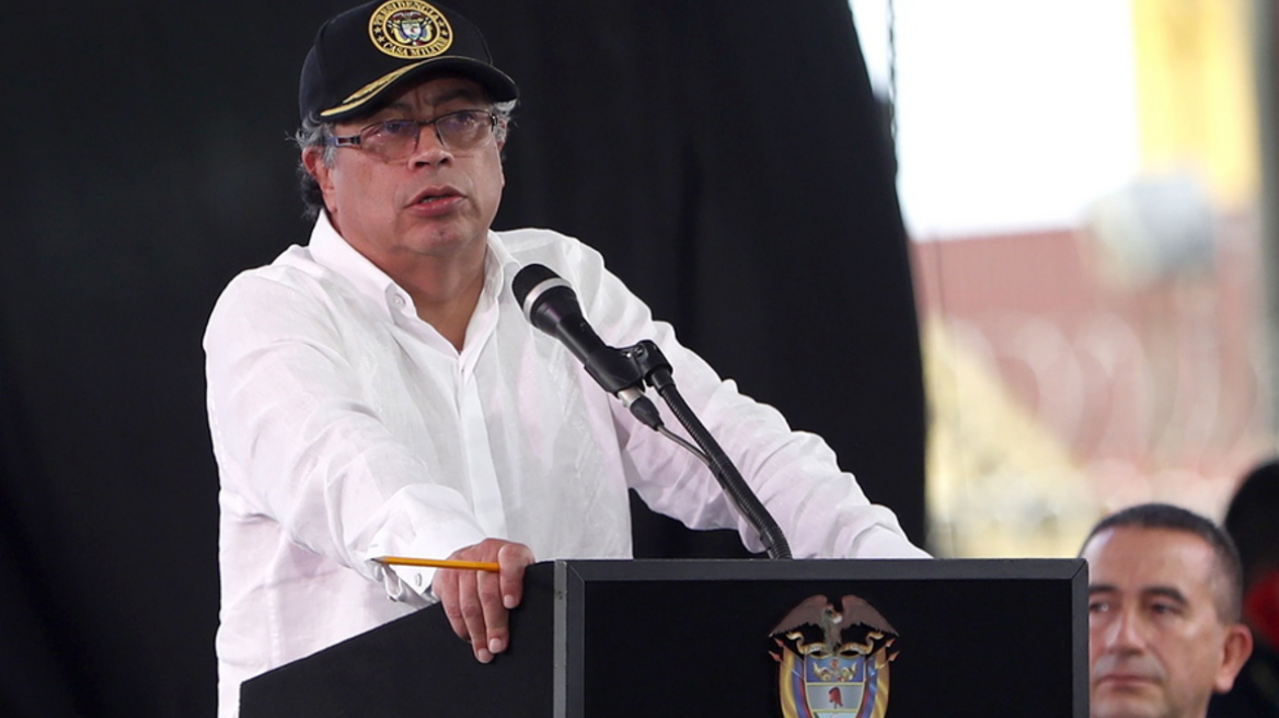 Η Κολομβία ανταποδίδει στον Ισημερινό τους τελωνειακούς δασμούς 100%