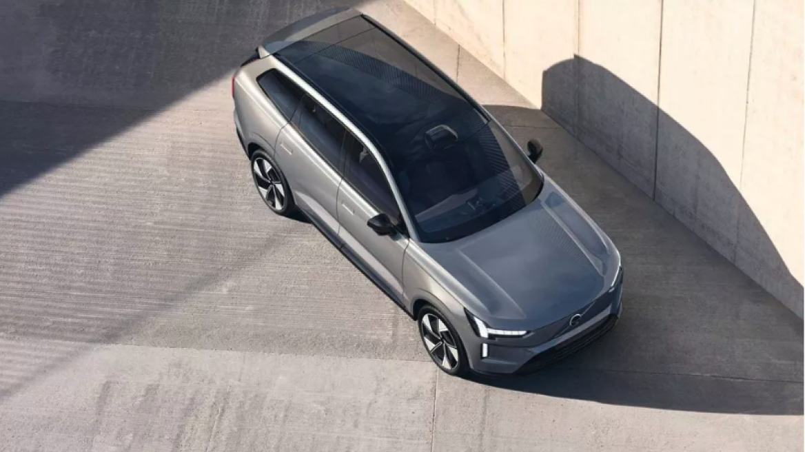 Το νέο Volvo EX90 θα έχει και βασική έκδοση