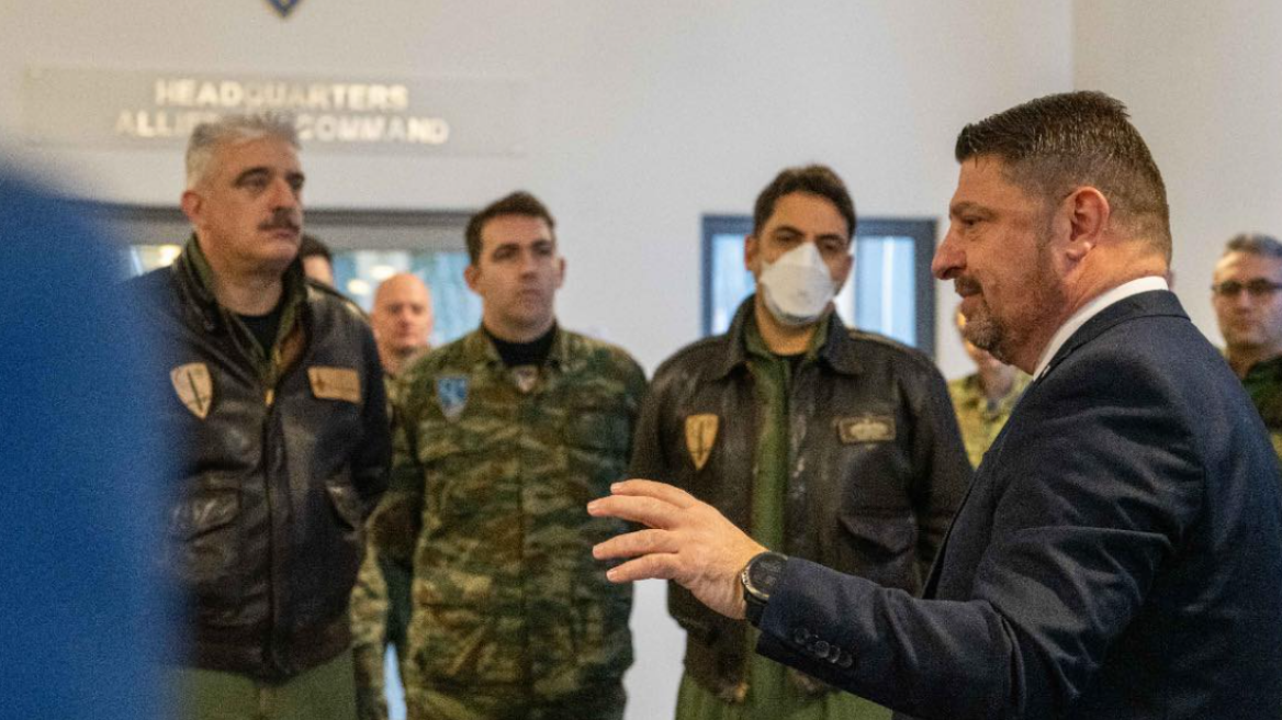 Στη σύσκεψη υπουργών Άμυνας για την Ουκρανία στο Ραμστάιν της Γερμανίας ο Χαρδαλιάς