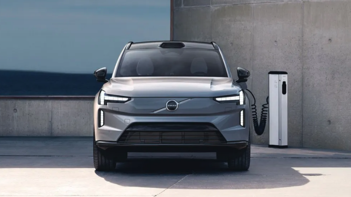 To καλοκαίρι το νέο μικρό Volvo