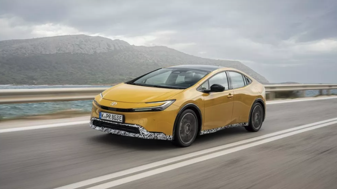 Οδηγούμε στην Αττική το νέο Toyota Prius 