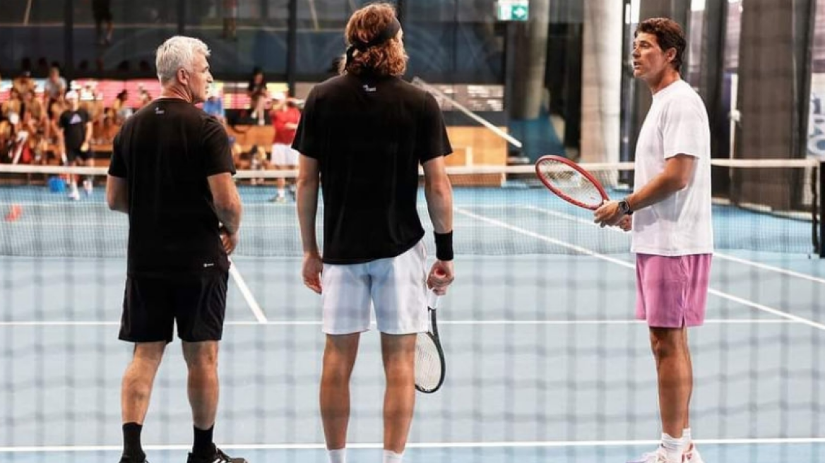 Australian Open: Προπονήθηκε σε κλειστό μαζί με Φιλιππούση ο Τσιτσιπάς 