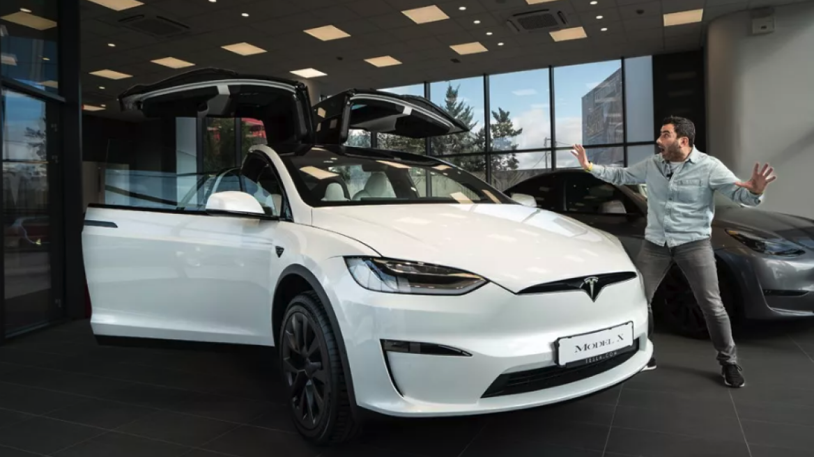 Τα… περίεργα του Tesla Model X Plaid (+video)