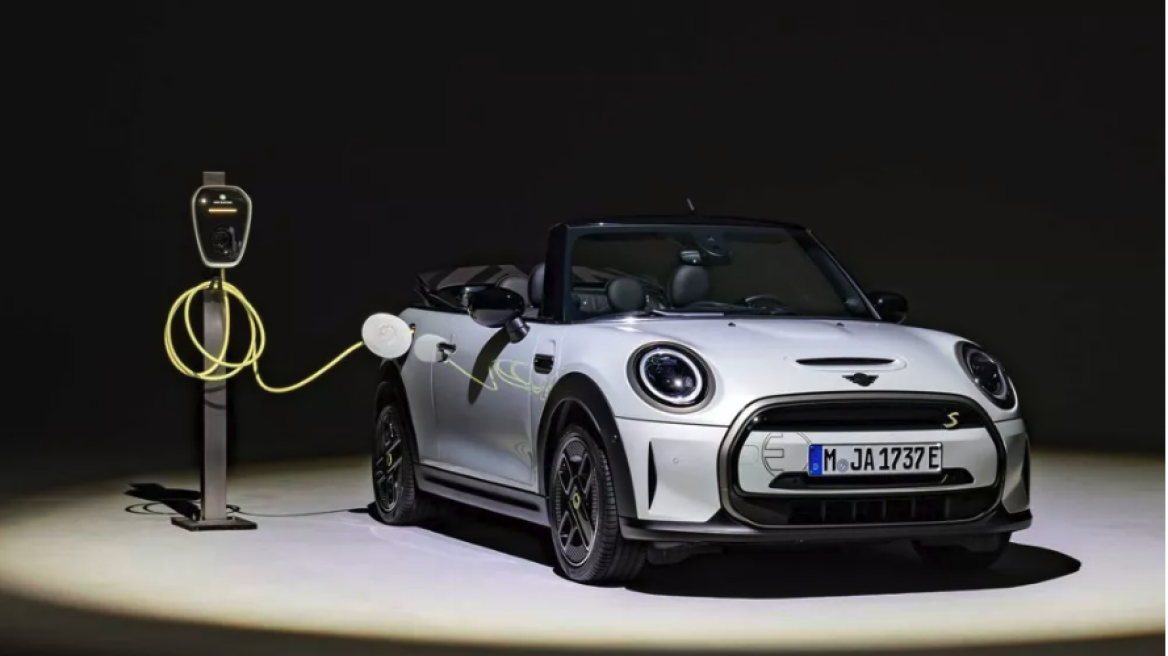 Αυτό είναι το πρώτο ηλεκτρικό cabrio