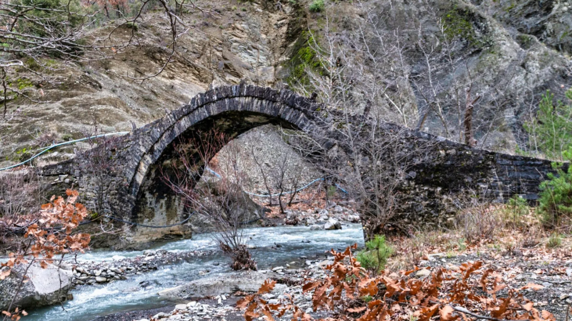 Κόνιτσα: Τα παραδοσιακά γεφύρια που ενώνουν το χθες με το σήμερα 