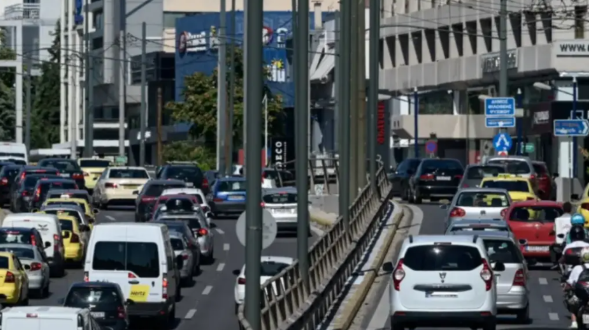 Κίνηση στους δρόμους: Μποτιλιάρισμα σε Κηφισό και Κηφισίας