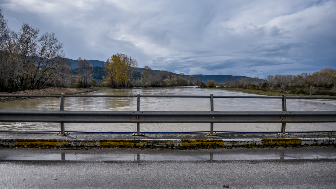 Καιρός: Βροχερό σκηνικό σήμερα - Ηλιόλουστη η 25η Μαρτίου