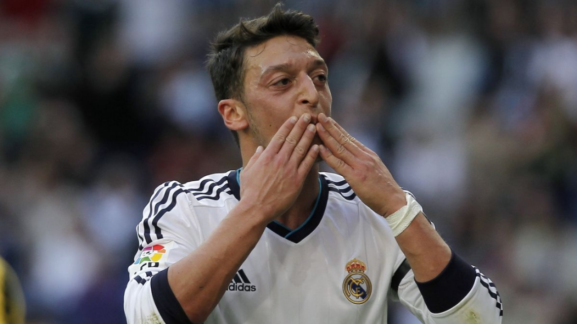 Ο Μεσούτ Οζίλ ανακοίνωσε ότι αποσύρεται από τη δράση