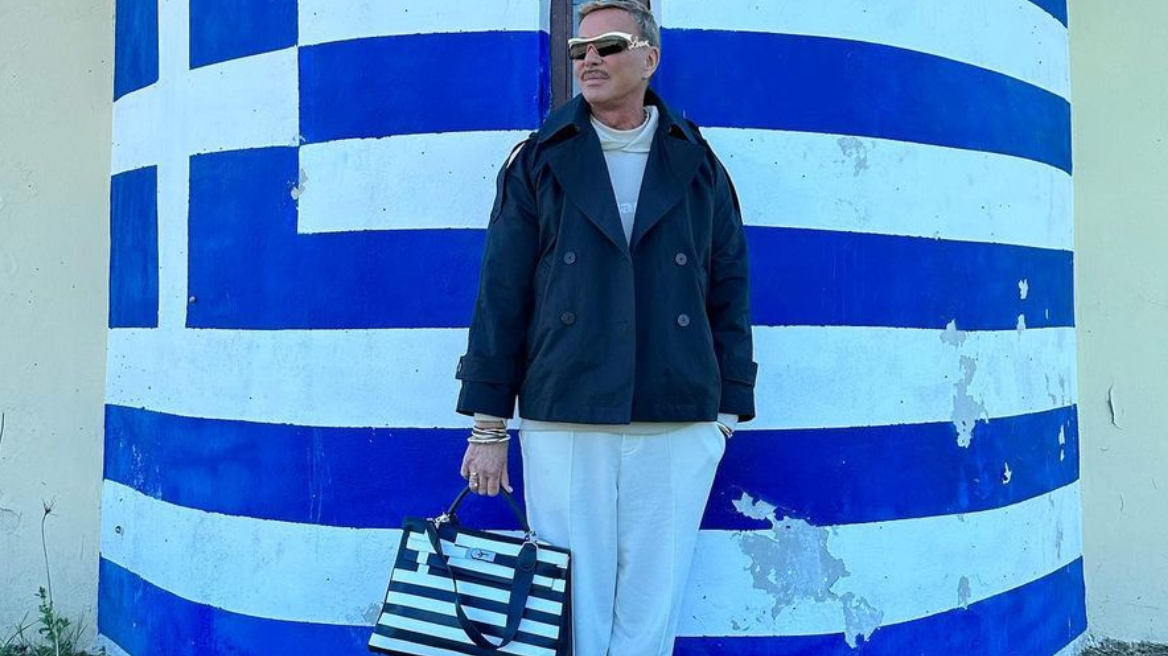 Λάκης Γαβαλάς: Η ανάρτηση του σχεδιαστή για την 25η Μαρτίου - «Υπερήφανη Ελλάδα μου»