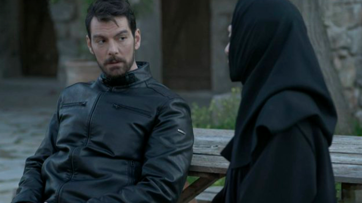 Μαύρο Ρόδο: Συγκίνηση στο Twitter με τη συνάντηση Βίκου - Φιλαρέτης και το «δεν έχω ανάγκη από μάνα εγώ»