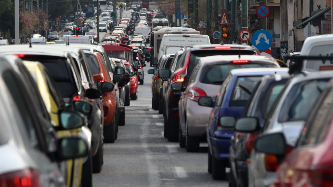 Έξοδος Πάσχα - Δείτε Live την κίνηση: Μεγάλες καθυστερήσεις σε Κηφισό - Σε ποιους δρόμους υπάρχουν προβλήματα 