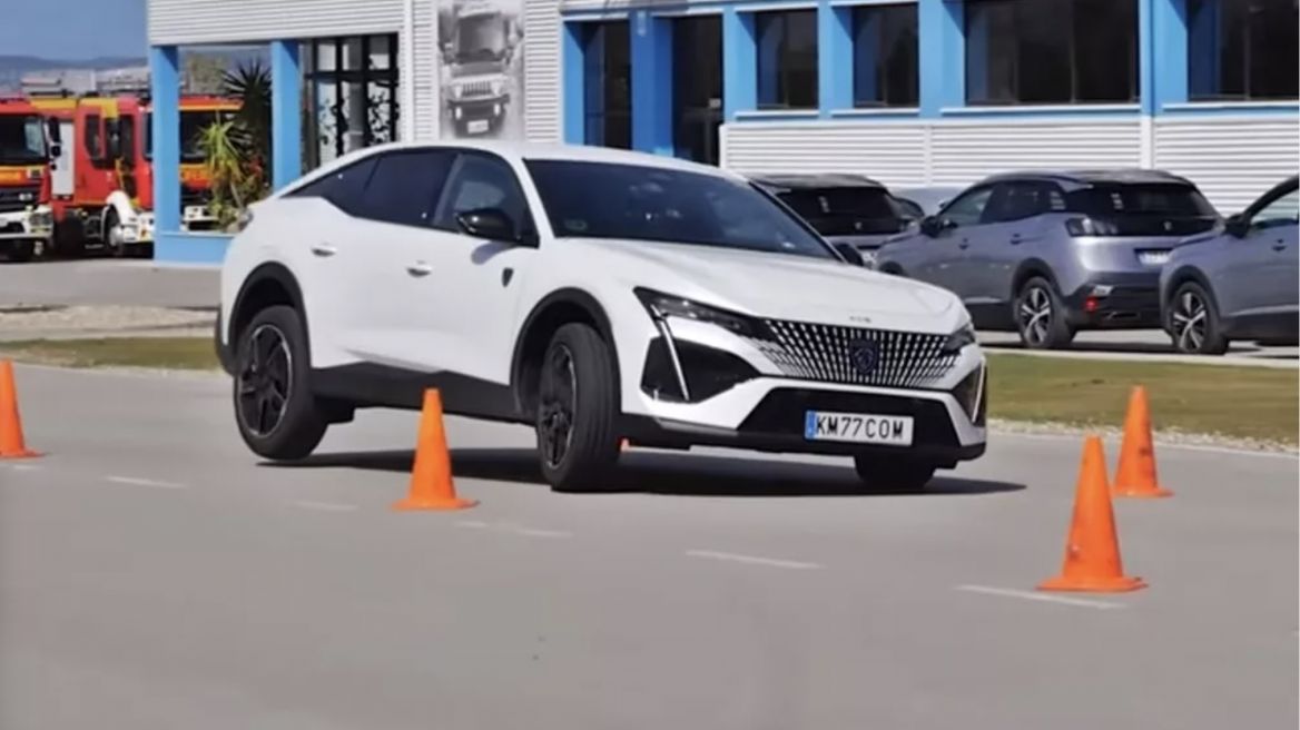 Το Peugeot 408 δεν φοβάται τίποτα - Ούτε τον Τάρανδο (+video)