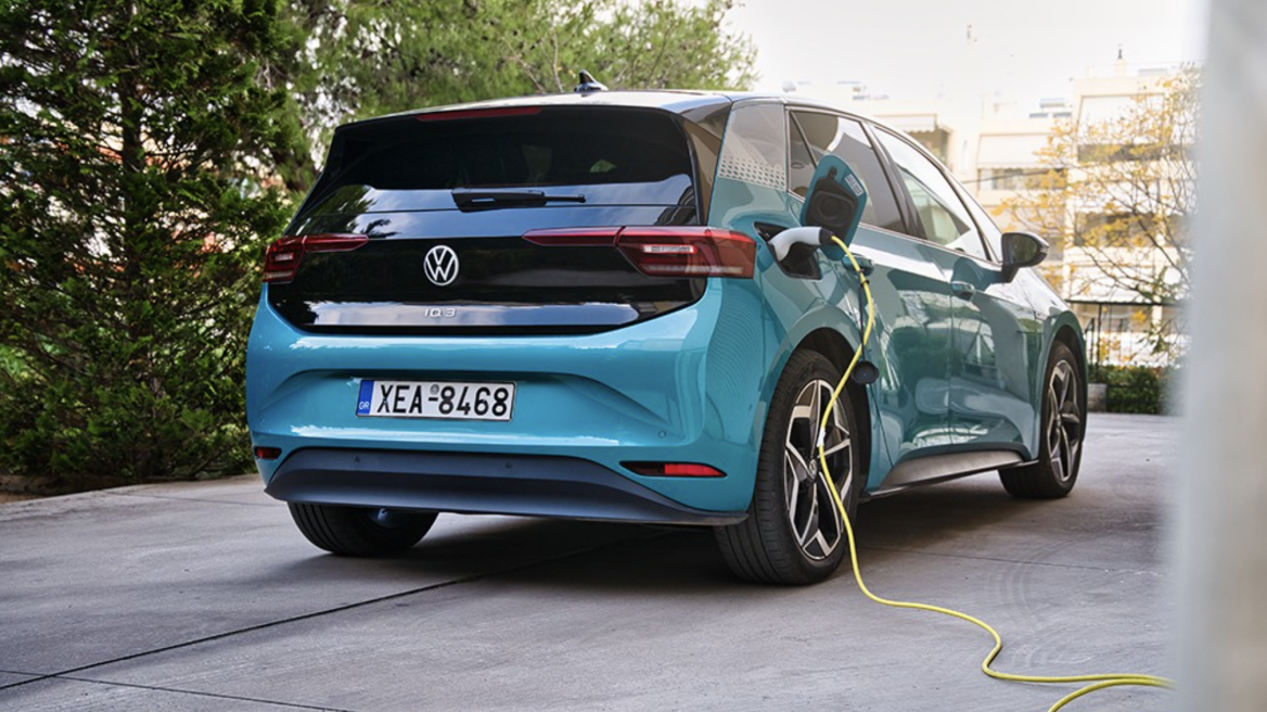 Στα… καλύτερά της η Kosmocar