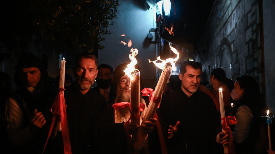 Το απόγευμα του Μ. Σαββάτου το Άγιο Φως στην Αθήνα με ειδική πτήση της AEGEAN	