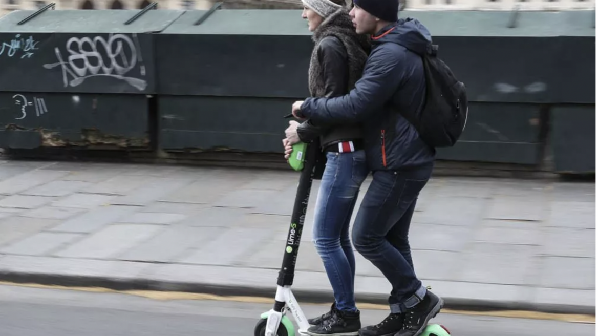 Ελλάδα: «Χάδι» ο νόμος για τα ηλεκτρικά πατίνια