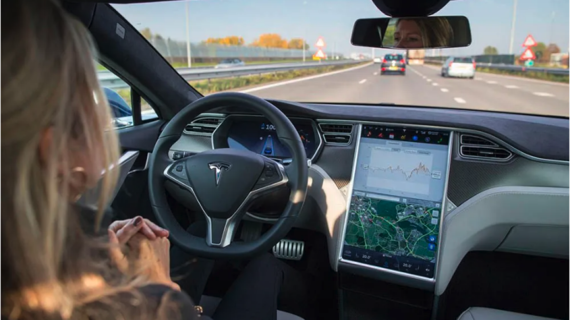 Τέλος το... σεξ μέσα στα Tesla