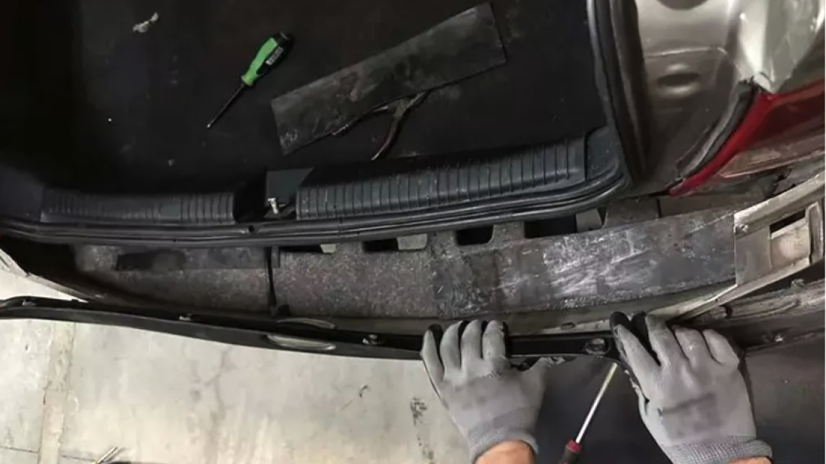 Απίστευτο: Δείτε που έκρυβε την ηρωίνη - Δείτε το video