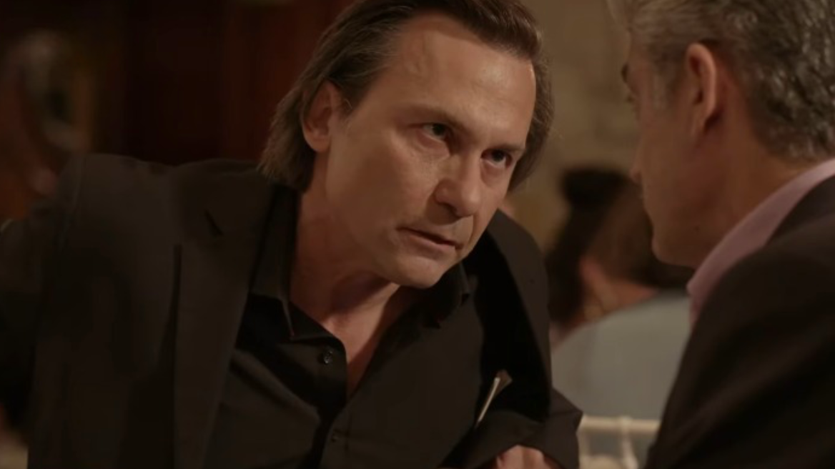 Σασμός: Αιμιλία και Λευτέρης βρίσκουν επιτέλους τον τρόπο να πιάσουν τον Φαρμάκη