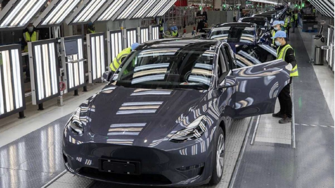 Τι συμβαίνει με την παραγωγή του Tesla Model 3; (+video)