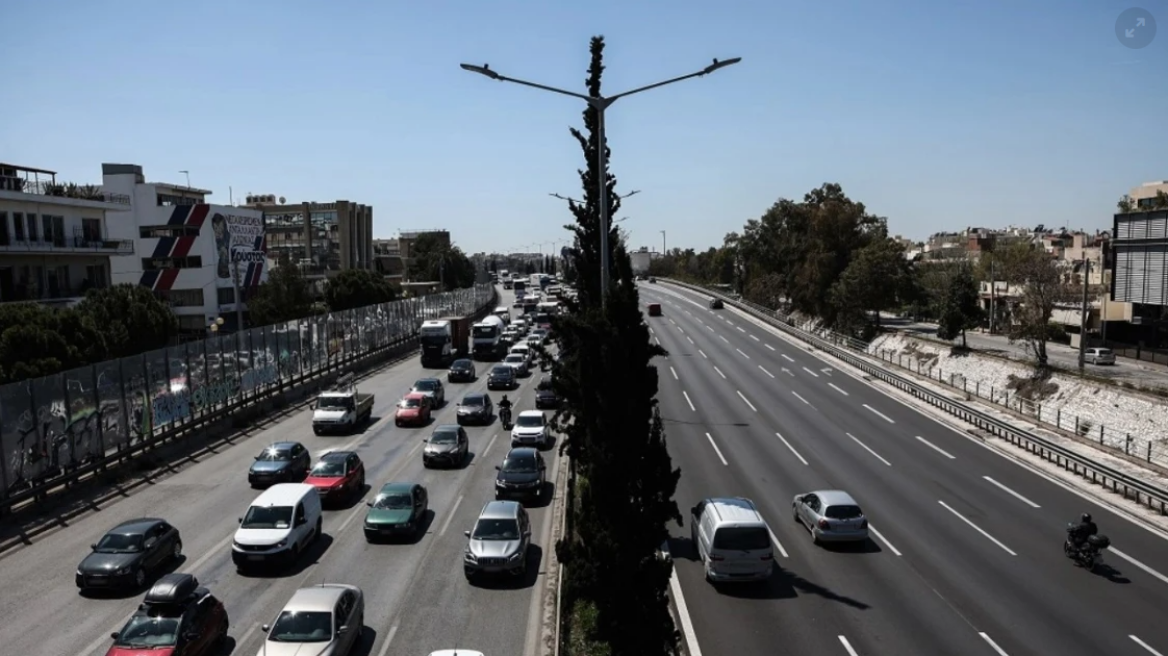 Κίνηση στους δρόμους: Μποτιλιάρισμα σε Κηφισό, Λεωφόρο Κηφισίας και κέντρο - Ποιους δρόμους να αποφύγετε