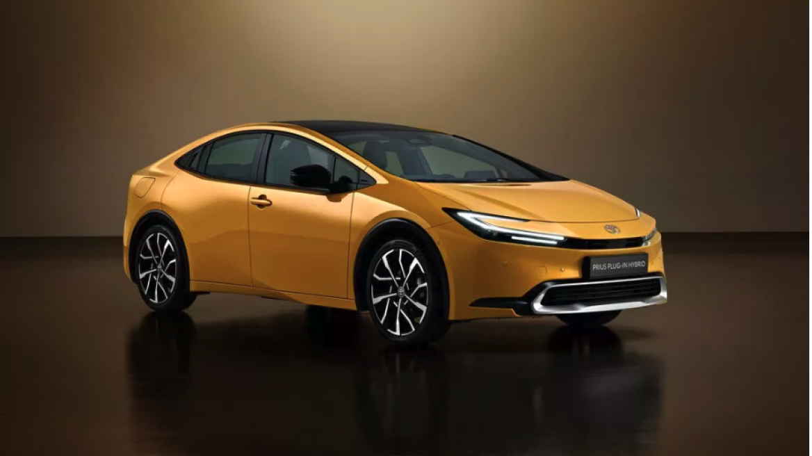Πόσο κοστίζει το νέο... διαστημικό Toyota Prius στην Ελλάδα; 