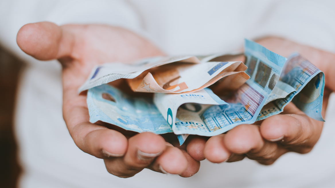 Ποιοι θα δουν αύξηση στο επίδομα αδείας φέτος
