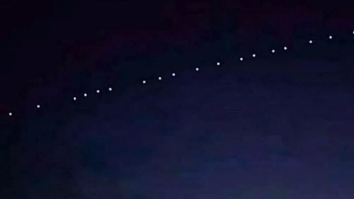 Τα περίεργα φώτα στον Αττικό ουρανό...