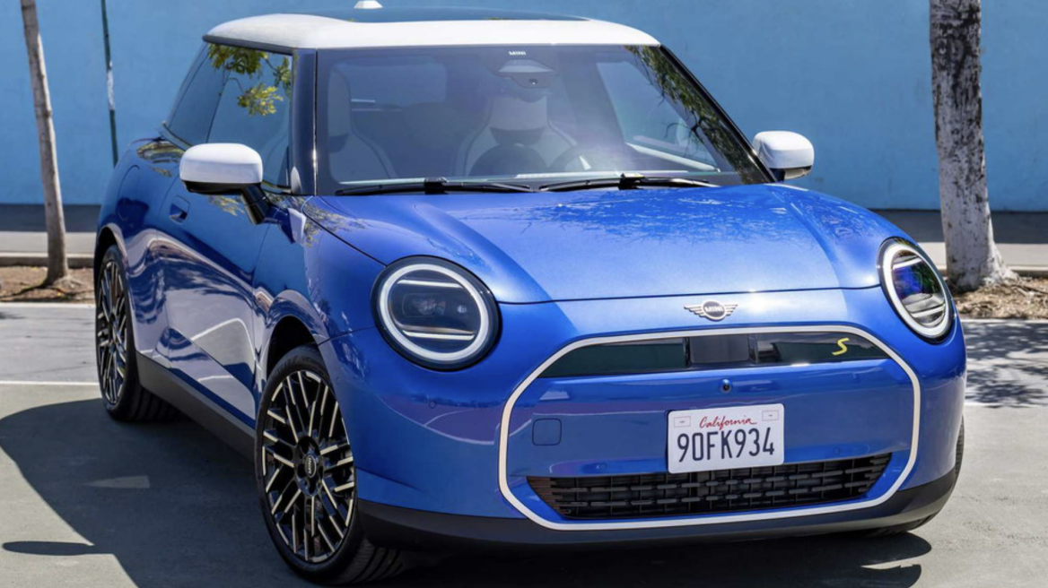 Επίσημο: Δείτε το εσωτερικό των νέων Mini