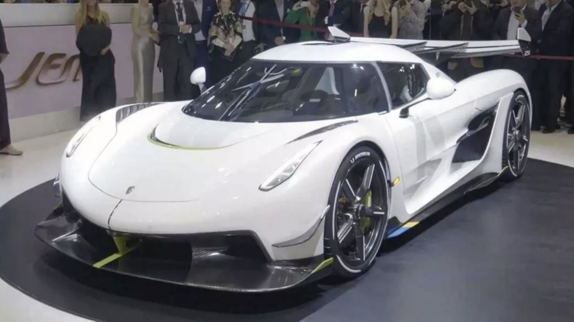 Πλάνα που κόβουν την ανάσα μέσα από το Koenigsegg Jesko (+video)