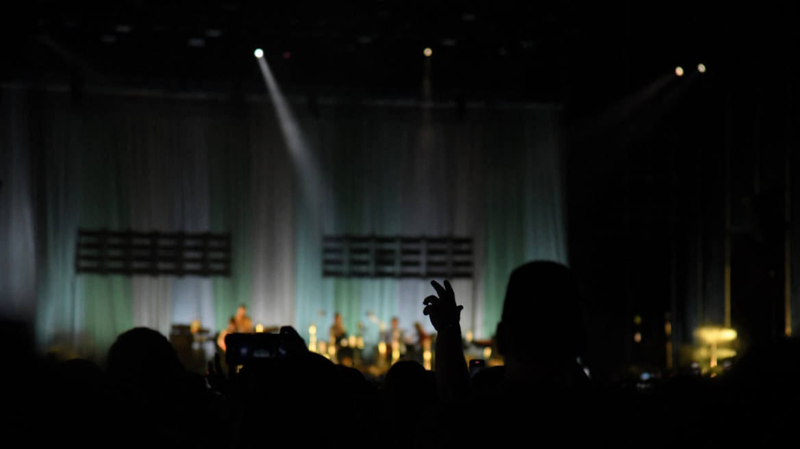 Οι Arctic Monkeys (ξανα)μάγεψαν την Αθήνα 