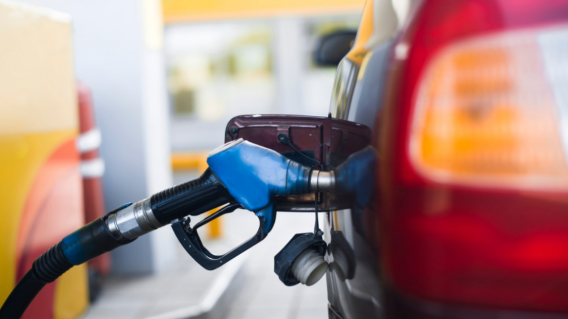Βενζινοπώλες: Επιδότηση πετρελαίου θέρμανσης απευθείας στην αντλία