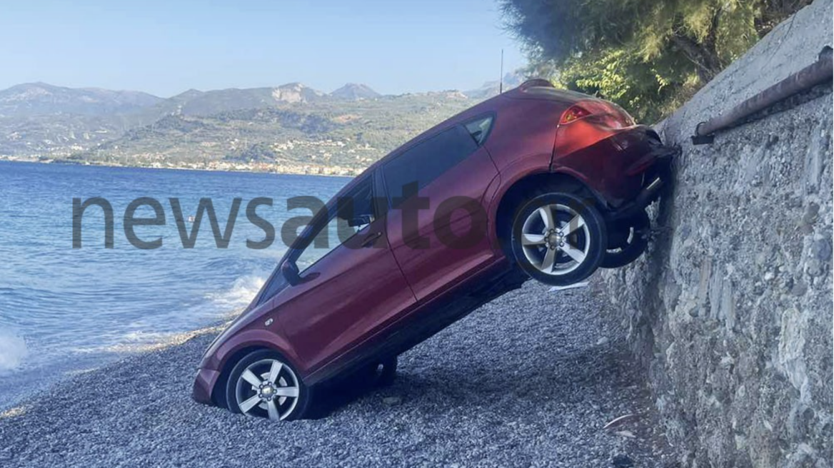 Έπεσε με τα… μούτρα του ΙΧ στην παραλία (εικόνες)