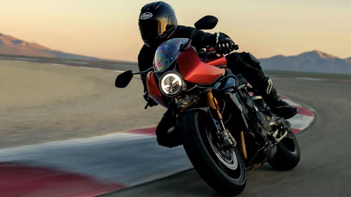 Σε ποια ταινία του Netflix πρωταγωνιστεί η Triumph Speed Triple RR (+video)