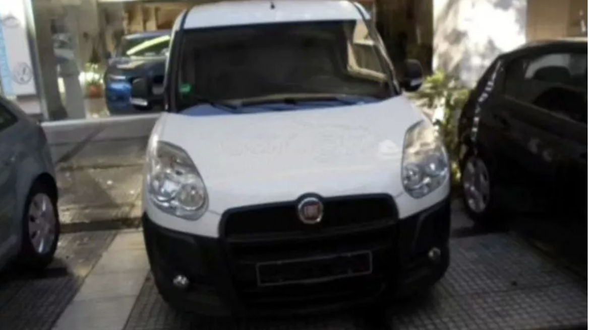 Πήγε στο περίπτερο και του έκλεψαν το αυτοκίνητο μπροστά στα μάτια του!